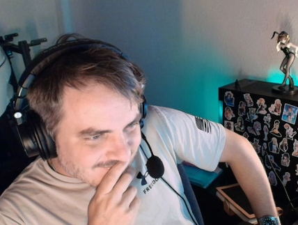 428x323
