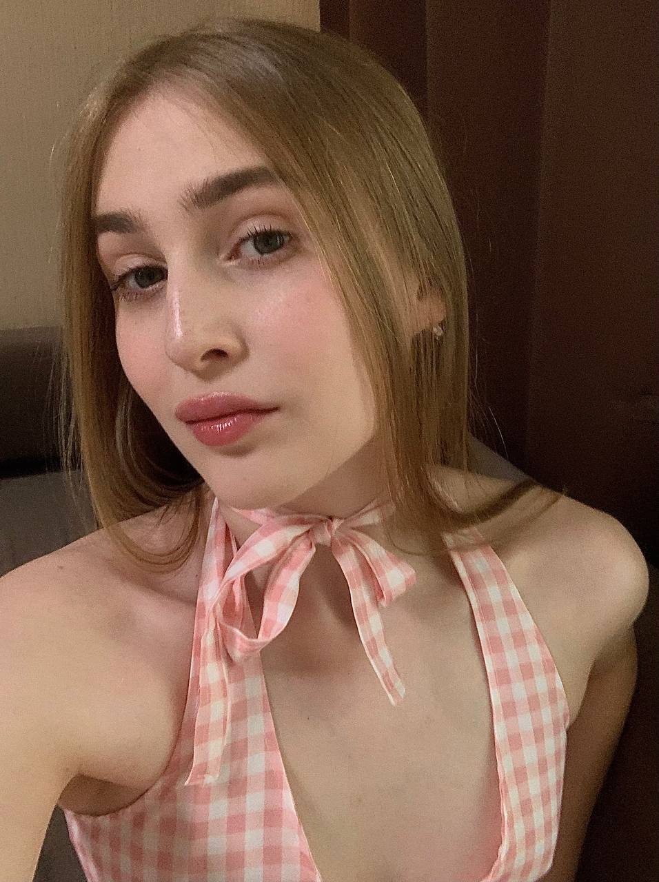 956x1280