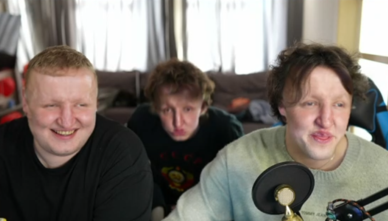 778x444