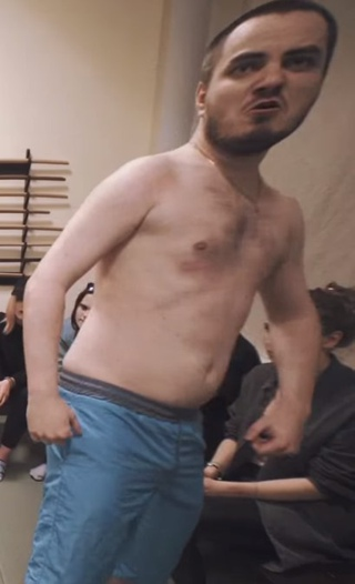 320x526