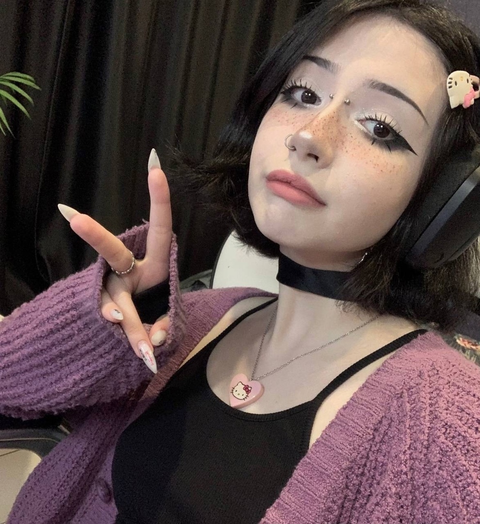 990x1080
