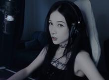 967x708