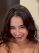 430x592